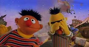 Elmo in Grouchland | Bert & Ernie Scenes - Italian