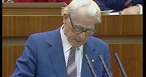 Ex-Ministerratsvorsitzender Willi Stoph übt Selbstkritik (13.11.1989)