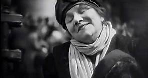 Yvette Guilbert dans "L"Argent" de Marcel L'Herbier, 1928 Paris.
