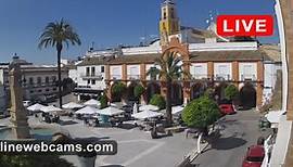 【LIVE】 Villamartín - Plaza del Ayuntamiento Webcam | SkylineWebcams