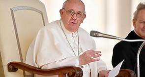 Francesco: gli anziani vanno onorati, così si riconosce la loro dignità - Vatican News
