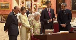 Isabel II recibió a los reyes de España en visita oficial