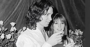 ¿Qué ocurrió con Pamela Courson, pareja de Jim Morrison y cómo terminó en TRAGEDIA?