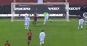 Lorenzo Pellegrini scores his first goal for Roma!