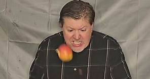 Lance Barber aka George Cooper Look Alike Juggles & Bites 3 Apples #fyp #foryourpage #foryour #youngsheldon #apples #georgecooper #lancebarber #billponderosa #bite #bit #eat #hungry #juggler #juggling #juggle #speed