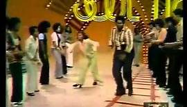 Soul Train Line Dance to Jungle Boogie (1973)