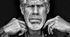 Ron Perlman: Bio, Height, Weight, Age, Measurements