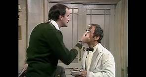 Fawlty Towers S1/E4. 'Hotel Inspectors' John Cleese • Prunella Scales • Andrew Sachs • Connie Booth - video Dailymotion