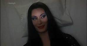 Addams Family Values (1993) Morticia goes into labor and gives birth without pain meds