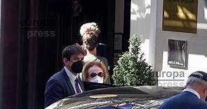 Ernesto Hannover y su novia, Claudia Stilianopoulos, cómplices por Madrid