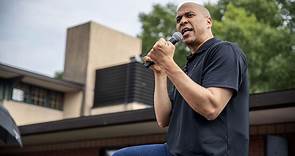 For Cory Booker, water crisis awakens ghosts of past Newark water scandal