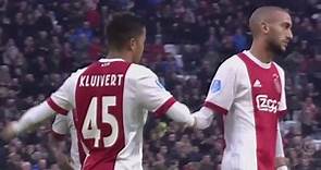 El hijo de Kluivert ya marca como su padre: 'hat-trick' con el Ajax al Roda