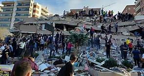 愛琴海7.0超強震！ 土耳其20多棟大樓垮成瓦礫堆 - 國際 - 自由時報電子報