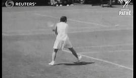 Kay Stammers loses to Dorothy Round in tennis (1935)