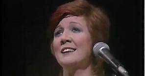 Cilla Black You're My World Live - Best Music video's