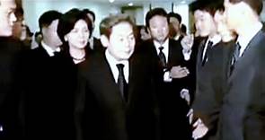 李在镕2005年纽约参加李尹馨丧礼