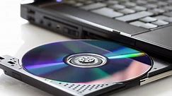 A laptop DVD-meghajtó gombja nem dobja ki a lemezt - Javítás