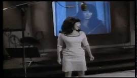 Cher - The Shoop Shoop Song (It's In His Kiss) [Official Music Video]