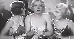 “The Greeks Had a Word for Them” (1932), de Lowell Sherman, es el sorprende e incorrecto título de la primera y no muy conocida versión de “Cómo casarse con un millonario” (“How to Marry a Millionaire”, 1953), de Jean Negulesco, solo que en este film pre-code las tres protagonistas (Ina Claire, Joan Blondell y Madge Evans) se convierten en amantes de los millonarios rayando la prostitución. #notoriousediciones #thegreekshadawordforthem #lowellsherman #inaclaire #joanblondell #madgeevans #precode