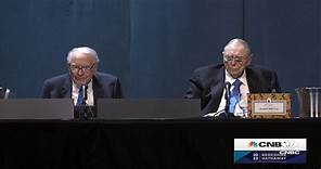 Warren Buffett and Greg Abel respond to question on BNSF derailments