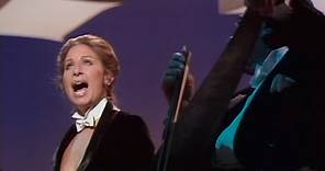 Barbra Streisand - Medley: Sing/Make Your Own Kind of Music