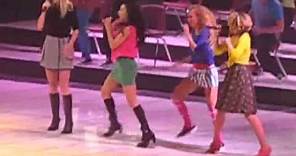 Glee Live Tour 2011 - Forget You ( with Gwyneth Paltrow )