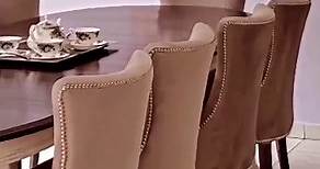 La mesa Chippendale en su nuevo hogar ♡ Contexto contemporáneo con súper mesa antigua ... ¡Qué resultado! Gracias Verónica y Carlos por la confianza.. Estilos, mucho más que muebles .. | Estilos muebles Antiguos y Diseño