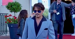 Johnny Depp signing autographs at the 2019 Deauville film festival