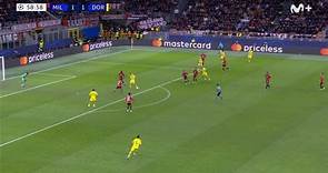 Gol de Jamie Bynoe-Gittens (1-2) en el Milan 1-3 Borussia Dortmund