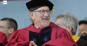 Harvard celebra su ceremonia de graduación con los doctorados de Spielberg y Cardoso
