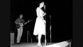 Patsy Cline Singing Crazy "Live" on the Grand Ole Opry.