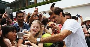 Roger Federer gets back the iconic 'RF' logo for use with Uniqlo