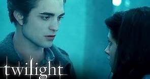 'Bella Realizes Edward Is a Vampire' Scene | Twilight