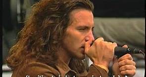 Pearl Jam "Jeremy" Live + Interview 1992 (Reelin' In The Years Archives)