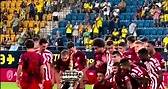Cuatro jugadores del Atlético Madrid tuvieron que trasladar el Trofeo Carranza