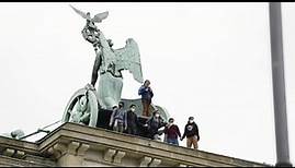 Extinction Rebellion besetzt Brandenburger Tor