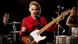 Anna Calvi - Suzanne And I (Official Video)