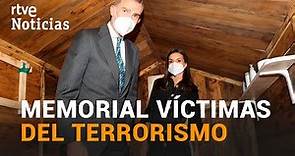 VITORIA inaugura el banco de la MEMORIA a las víctimas del TERRORISMO | RTVE Noticias