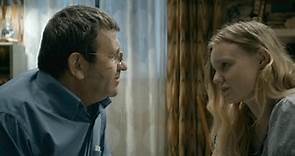 Un padre, una figlia, Trailer italiano del film - HD - Film (2016)