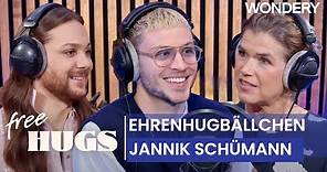 Ehrenhugbällchen - mit Jannik Schümann | FREE HUGS - Mit Riccardo und Anke | 13 | Podcast