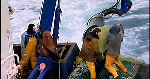 Trawlermen S01E02 - The Storm - BBC Documentary
