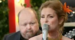 Helen Sjöholm tillsammans med BAO - Kära syster (live på Allsång på Skansen)