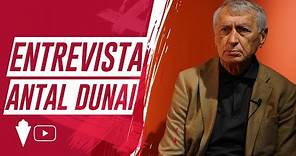 INSTITUCIONAL | Antal Dunai, ex entrenador del Real Murcia C.F., visita el estadio