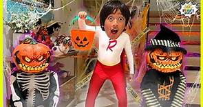 Halloween Trick or Treat Challenge with Ryan's World!