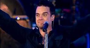 Robbie Williams - Angels (Live at Knebworth - 2003) (Subtítulos en español e inglés)