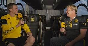 Interview im MANschaftsbus: Sven Bender mit BVB-Busfahrer Christian Schulz