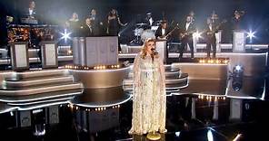 Kelly Clarkson – Christmas Isn’t Canceled (Just You) [Live from When Christmas Comes Around on NBC]