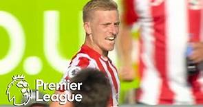 Ben Mee extends Brentford lead v. Manchester United to 3-0 | Premier League | NBC Sports