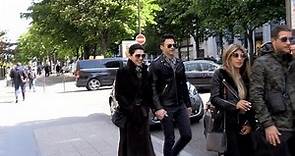EXCLUSIVE : Julianna Margulies and husband Keith Lieberthal having a stroll in the streets of Paris