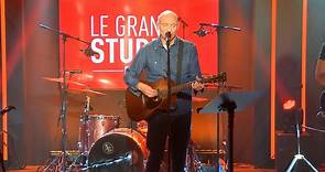 Gaëtan Roussel - "Je me jette à ton cou" en live dans #LeGrandStudioRTL